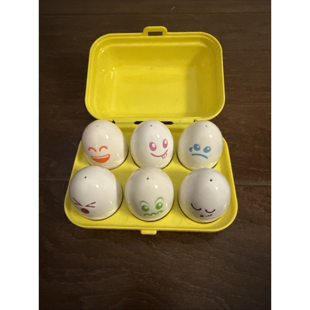 Tomy Hide N Squeak Eggs Carton Shape Color Sorting Toy 1993 Vintage Complete
